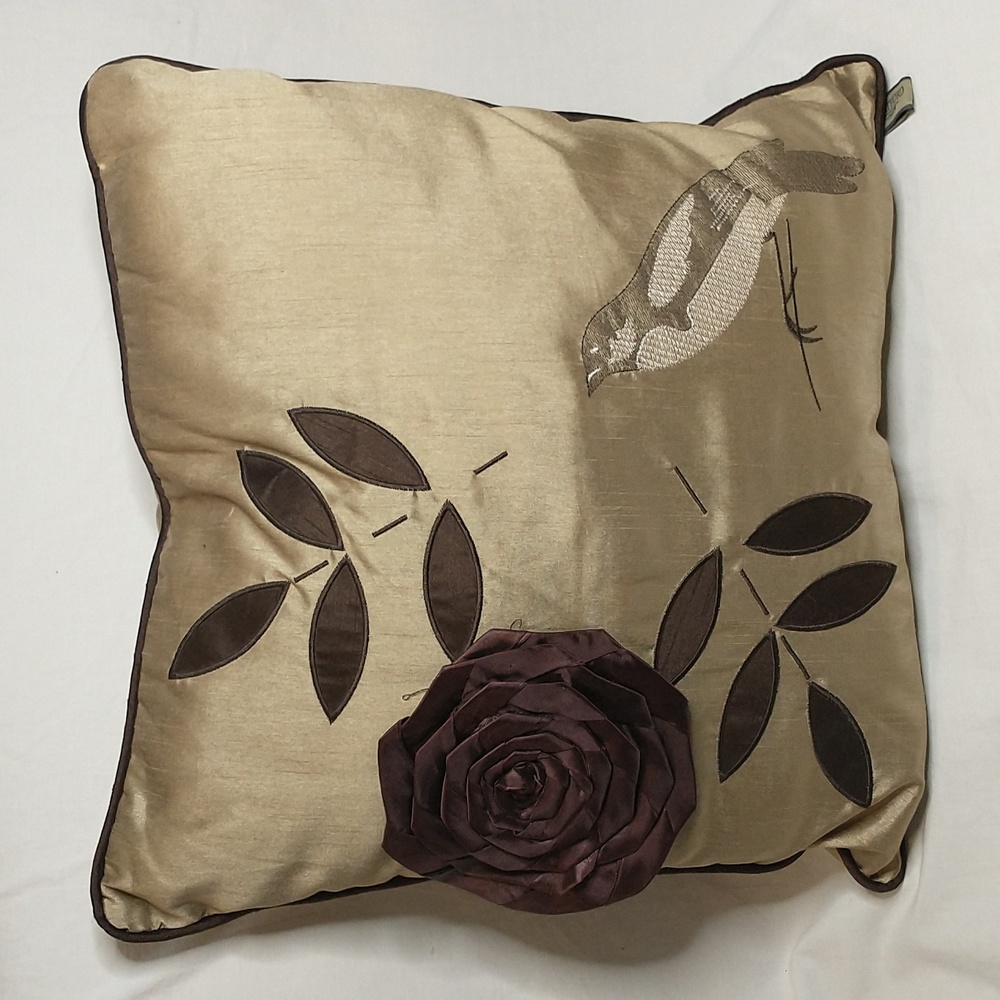 🏠 🍒 Stratford Home Bird Throw Pillow